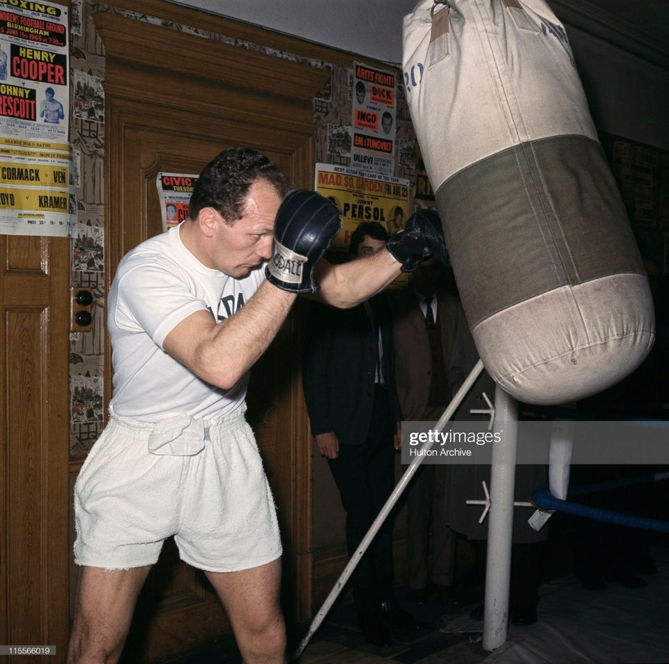 Henry Cooper training upstairs in 1966